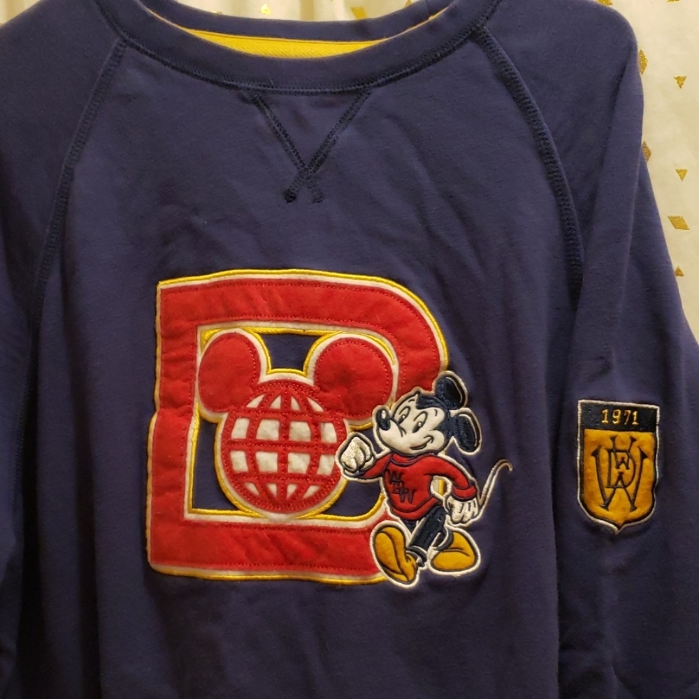 Walt Disney World Navy Blue Sweater